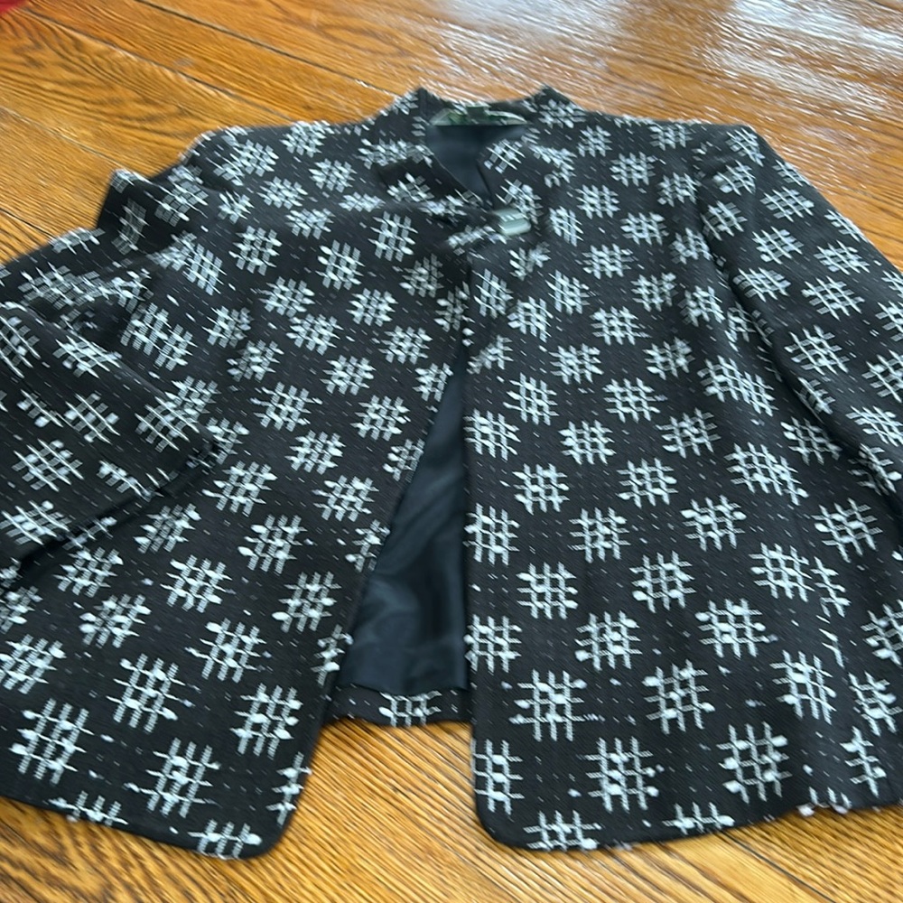 Austin Reed London-New York black/white silk blend blazer.  Lined.  Size 12.